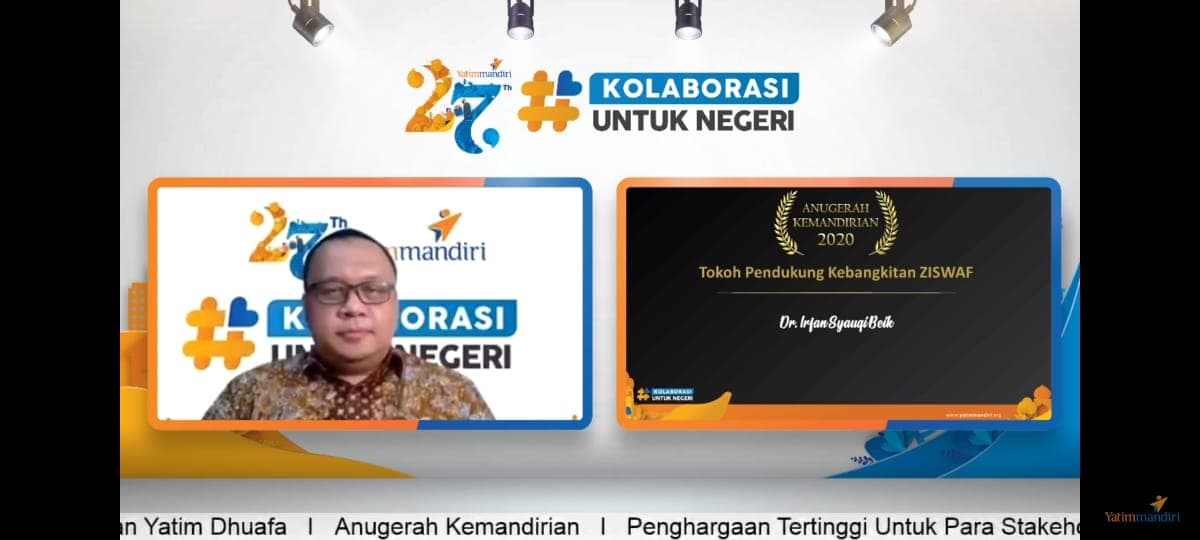 Dr Irfan Syauqi Beik Raih Penghargaan Tokoh Pendukung Kebangkitan ZISWAF dari Lembaga Amil Zakat Nasional Yatim Mandiri