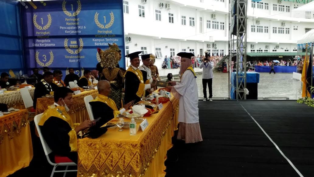 UTU melaksanakan Wisuda Lulusan Kampus Merdeka  Generasi Pertama