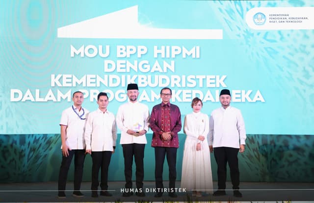 Tangkapan Lensa-Kegiatan Penandatangan MoU Dikti dengan BPP HPMI, (14/4).