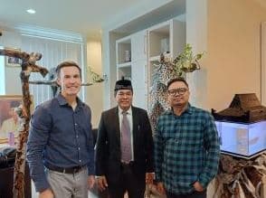 Rektor ISI Yogyakarta Terima Audiensi dengan Peneliti Asal Amerika Serikat