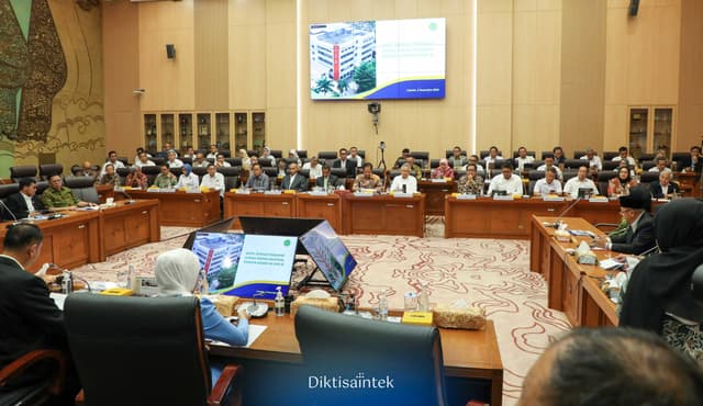 Mendiktisaintek menghadiri Rapat Dengar Pendapat Dewan Energi Nasional dengan Komisi XII DPR RI
