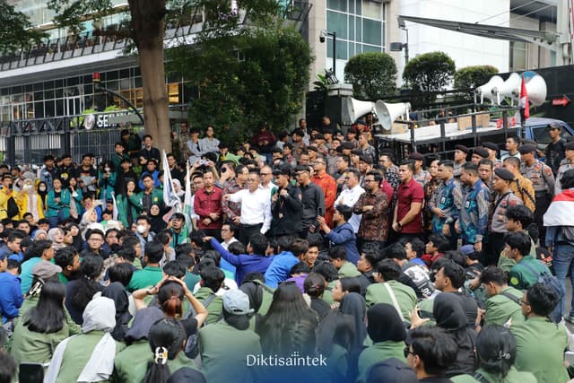 Orasi Mahasiswa Saat Hardiknas