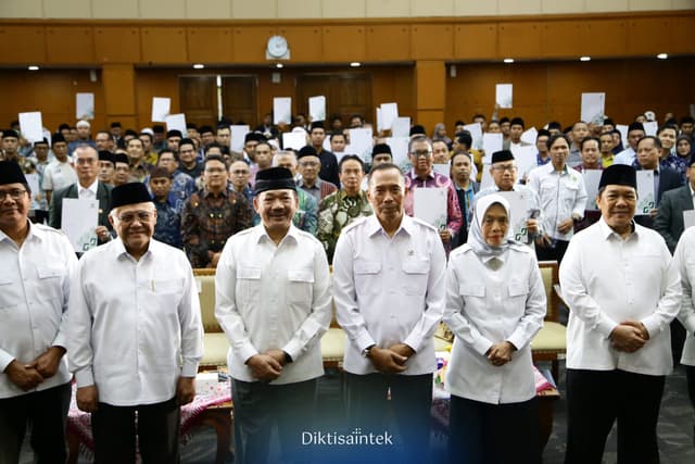 Wamendiktisaintek Menghadiri Peluncuran Beasiswa Cendikia BAZNAZ 2025