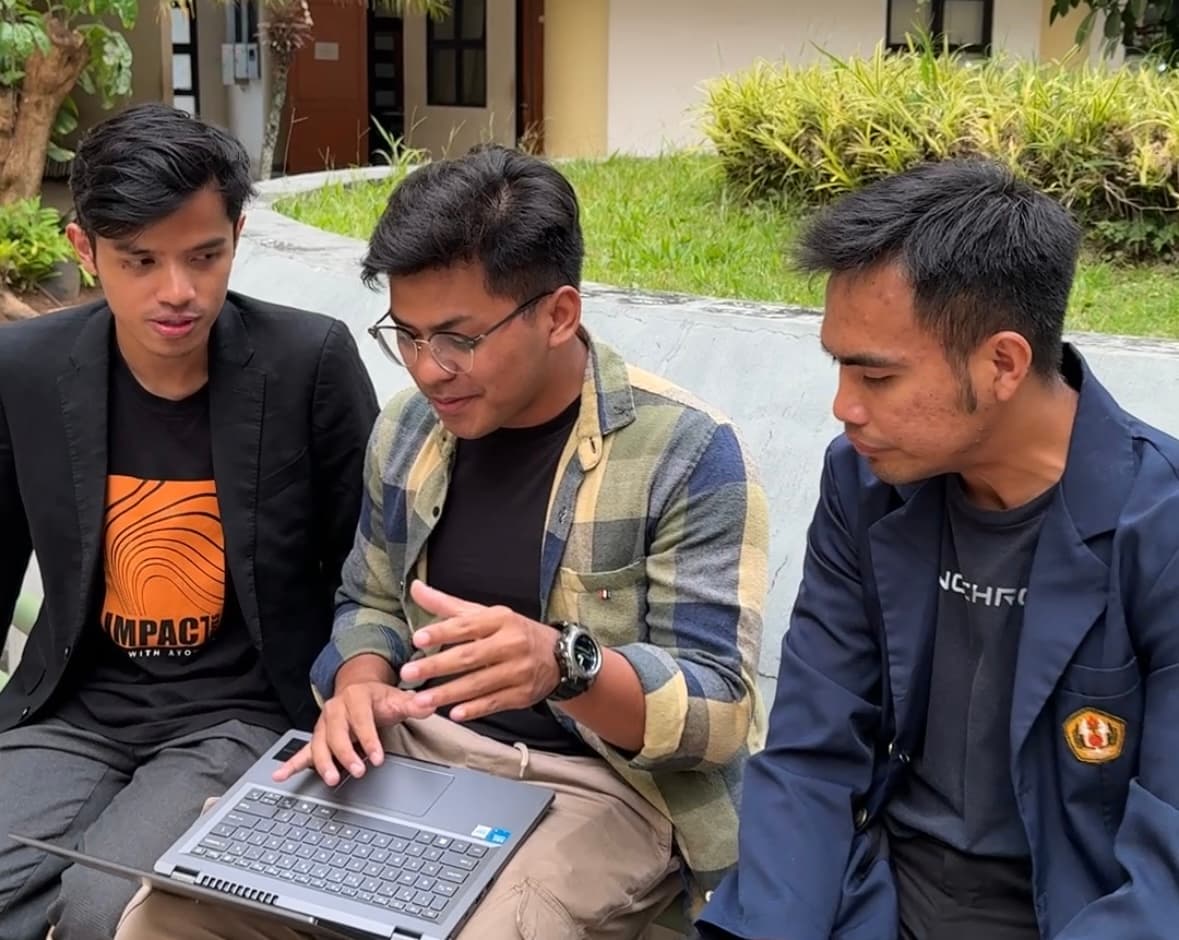 Menembus Batas, Meraih Asa: Kisah Penerima KIP-Kuliah Unpad yang Tangguh dan Berprestasi 