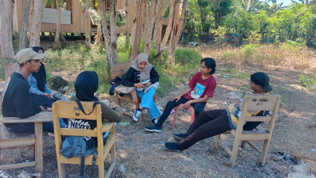 BELAJAR MEMAHAMI KARAKTER PETANI MINYAK KAYU PUTIH  DALAM HILIRISASI RISET DI PULAU BURU