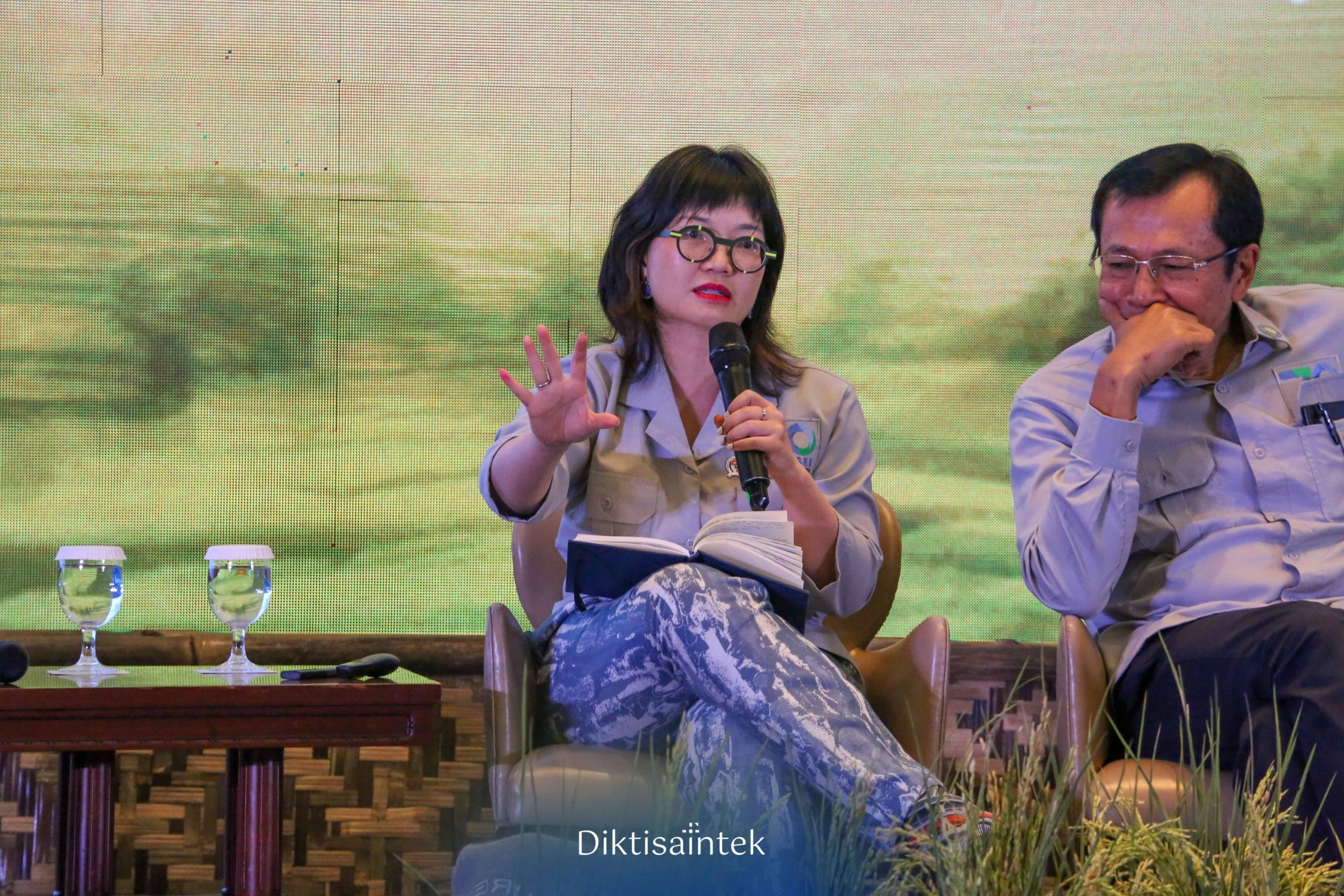 Wamendiktisaintek Dorong Mahasiswa Miliki Research Mindset