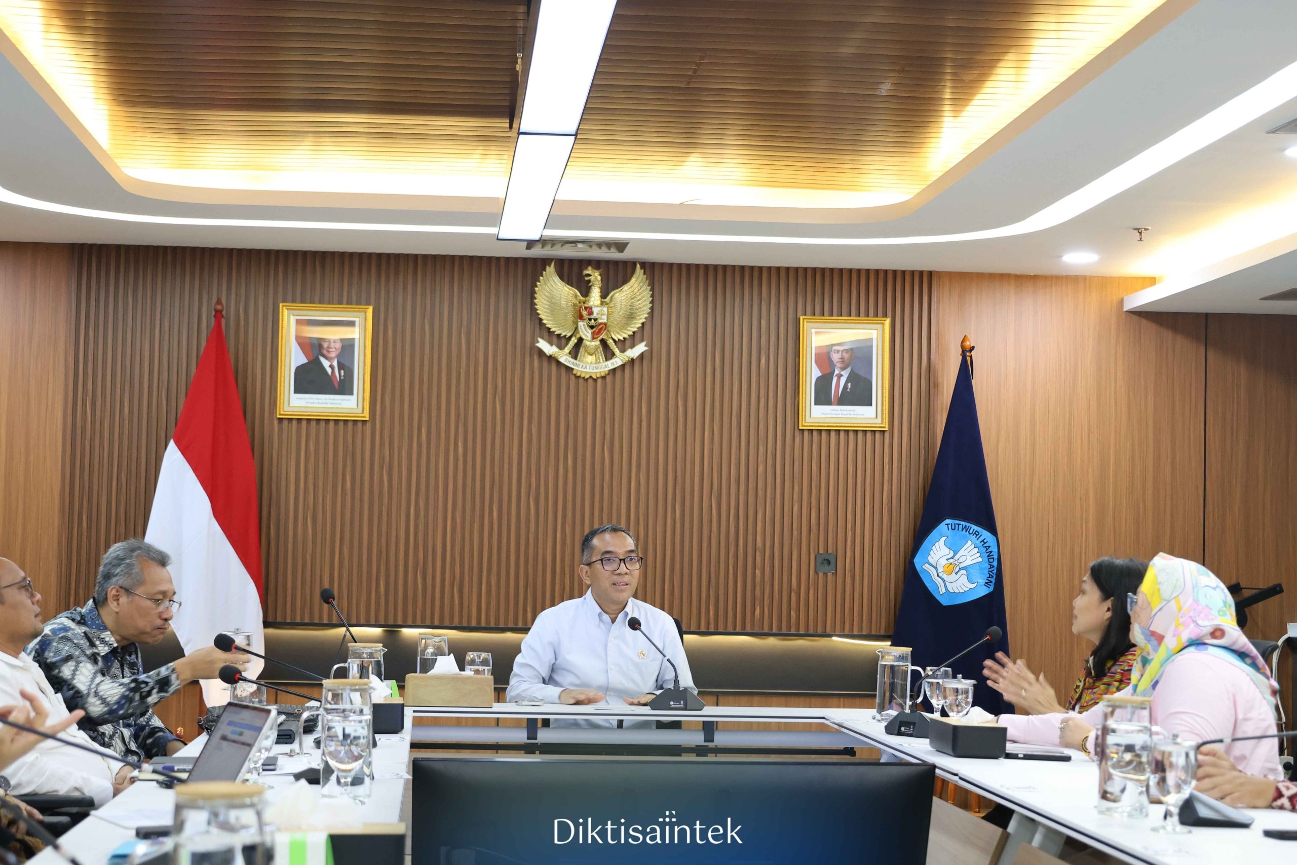 Kemdiktisaintek Jajaki Kerja Sama dengan PERURI untuk Digitalisasi Ijazah