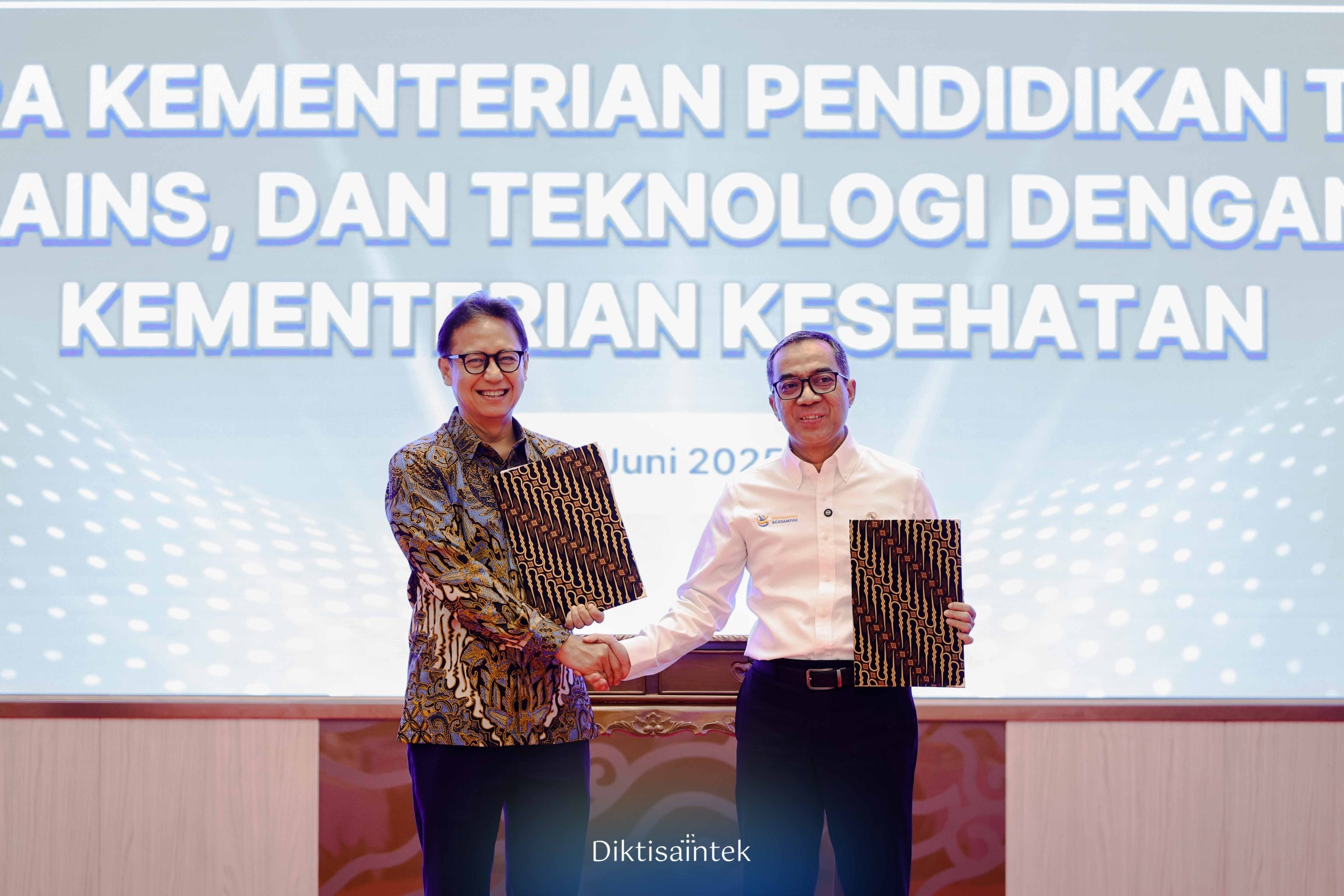 Kemdiktisaintek dan Kemenkes Luncurkan Komite Bersama: Kunci Sinergi Kebijakan Pendidikan, Penelitian, dan Pelayanan Kesehatan