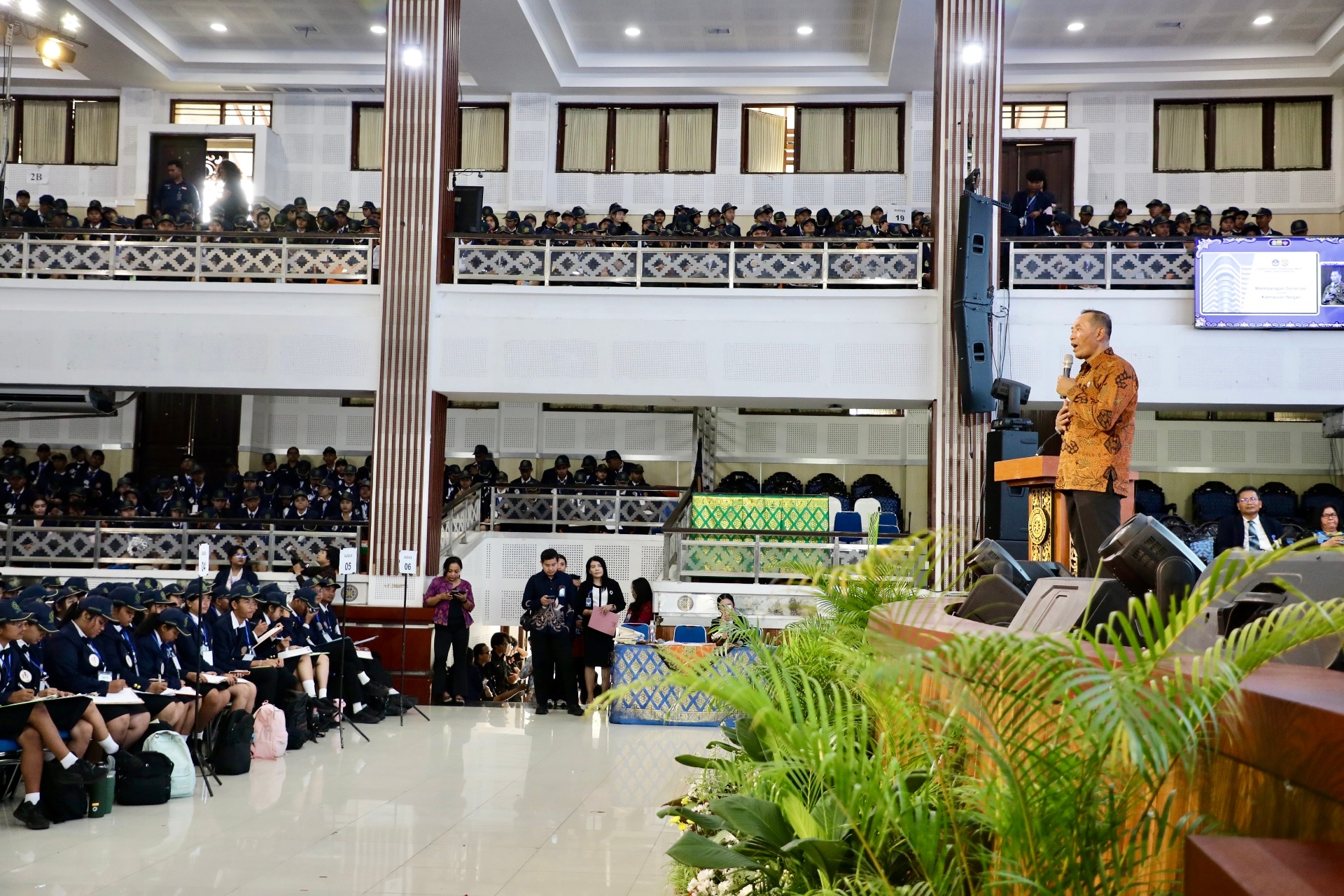 Di PKKMB Unud, Wamen Fauzan kampanyekan PPKPT dan ajak Mahasiswa Baru berbakti untuk Bangsa dan Negara. 