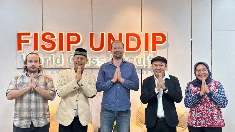 Ahli Antropologi Politik Komparatif Belanda, Hadir di FISIP Bagikan Kunci Sukses Publikasi di Jurnal Bereputasi