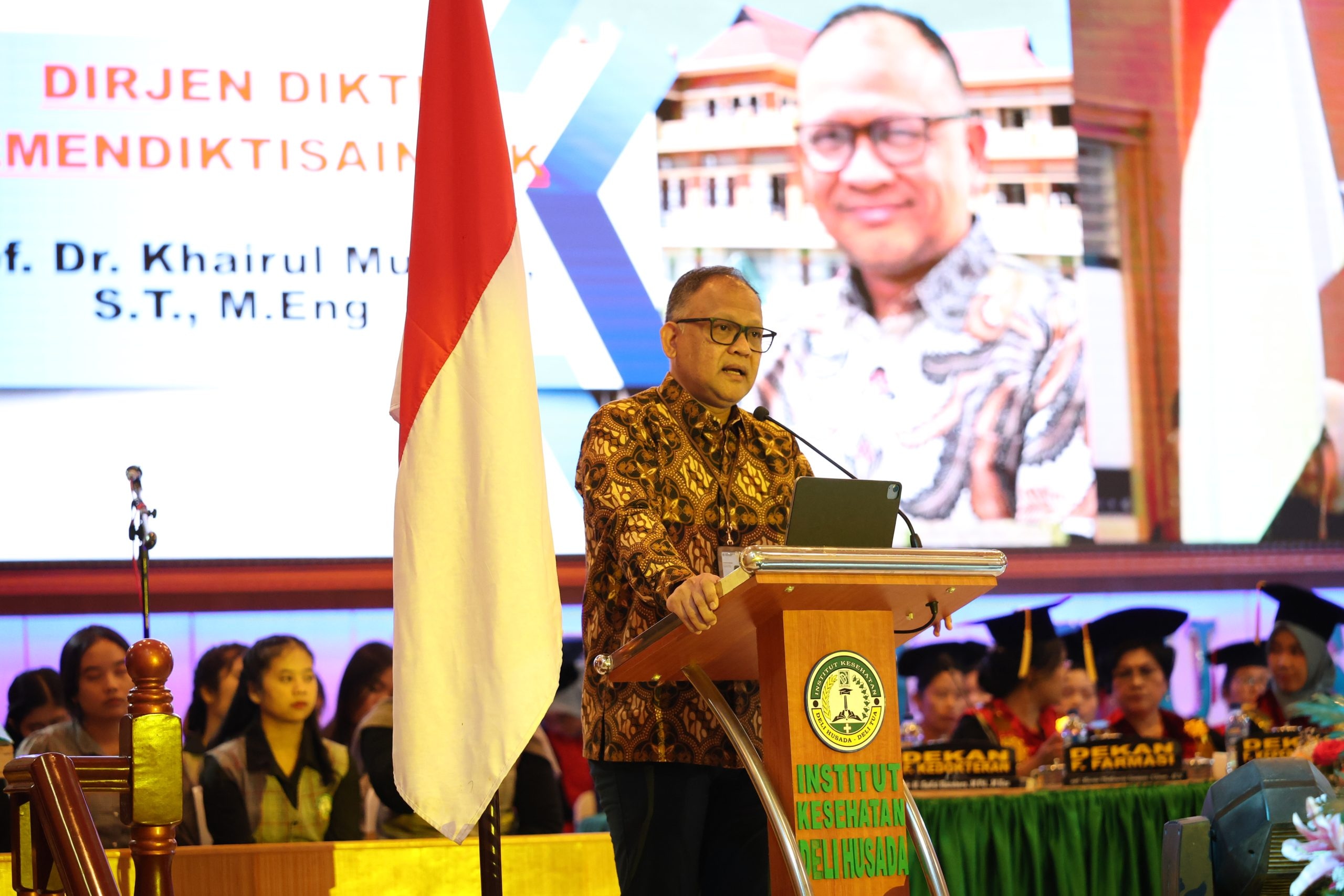 Dirjen Dikti Tekankan Integritas dan Daya Saing Global Kepada Lulusan Tenaga Kesehatan Institut Kesehatan Deli Husada