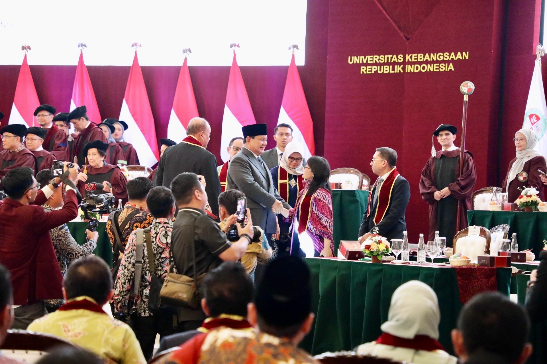 Wisuda Universitas Kebangsaan Republik Indonesia 2025: Bangun Kepemimpinan, Integritas, dan Inovasi untuk Indonesia Emas